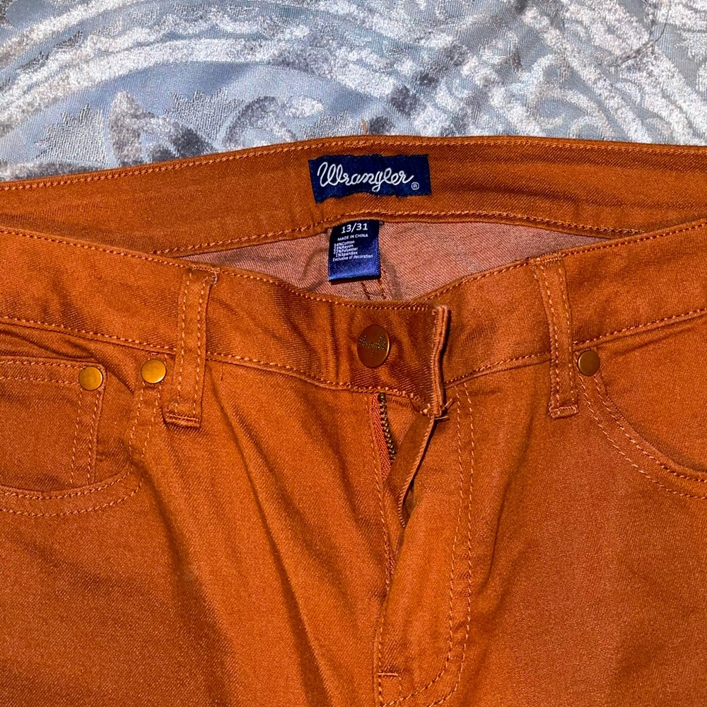 Wrangler skinny jeans color rust size 13/31 new